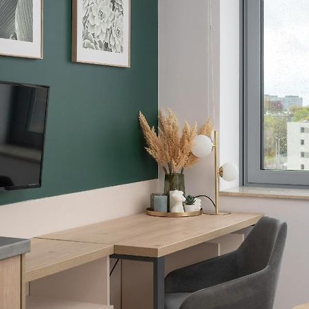 Trendy Studios With Home Office Near Wroclaw Main Station By Noclegi Renters Kültér fotó