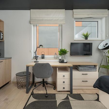Trendy Studios With Home Office Near Wroclaw Main Station By Noclegi Renters Kültér fotó