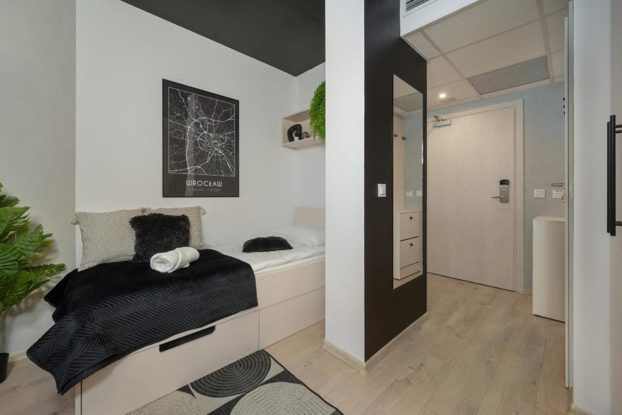 Trendy Studios With Home Office Near Wroclaw Main Station By Noclegi Renters Kültér fotó