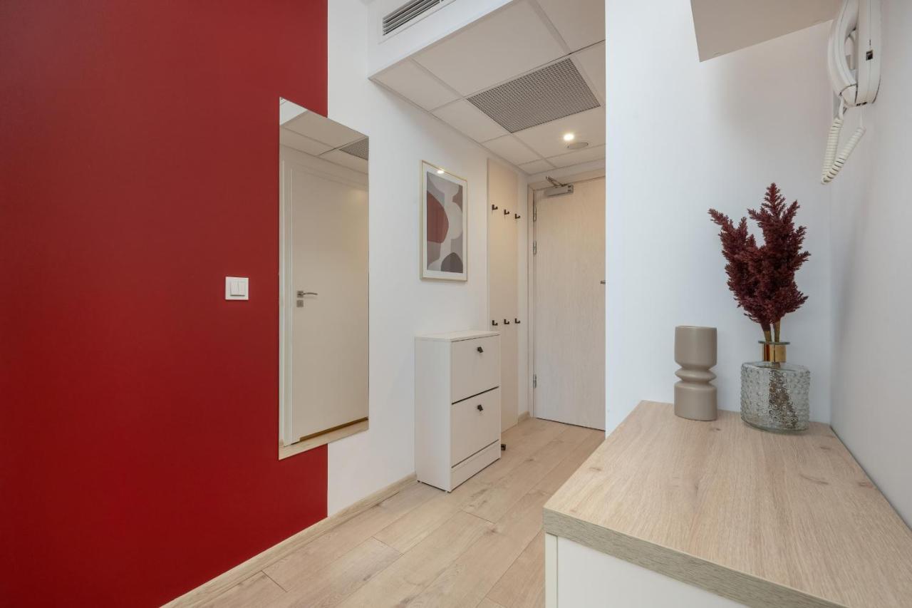 Trendy Studios With Home Office Near Wroclaw Main Station By Noclegi Renters Kültér fotó